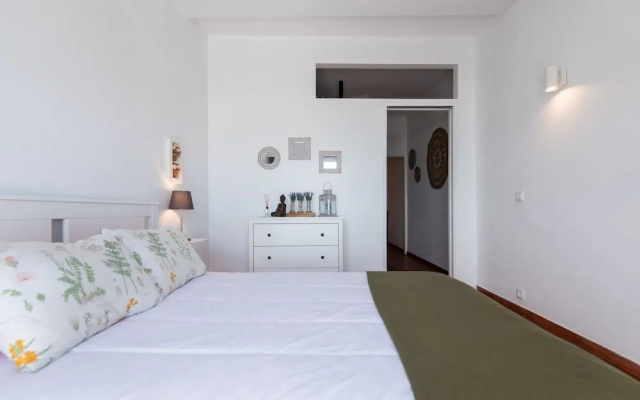 Amazing Sesimbra Duplex by the beach