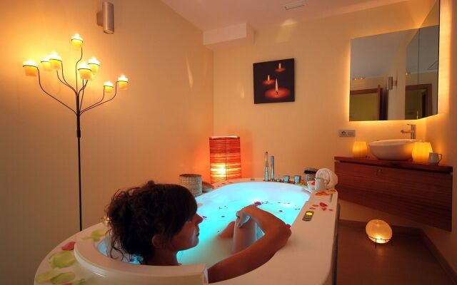 Grupotel Macarella Suites & Spa