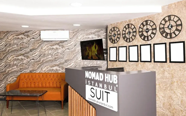 Nomad Hub Istanbul Suit