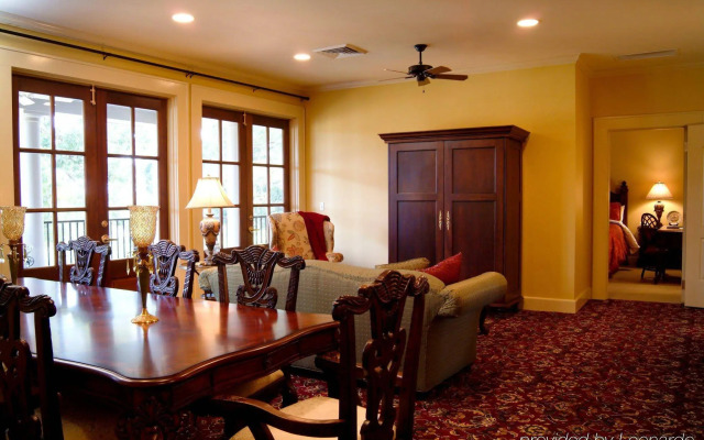 Parc England Boutique Hotel