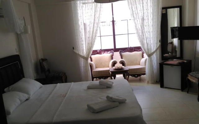 Queen Nano Hotel
