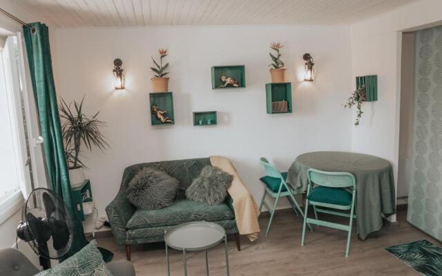 Grand studio, vue mer centre ville carte parking
