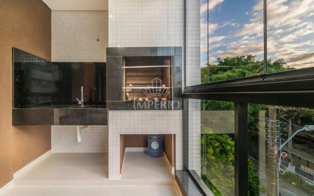 310 - Belíssimo Apartamento na Praia de Bombas