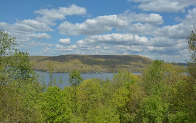 Scenic Overlook 6 Bedroom House