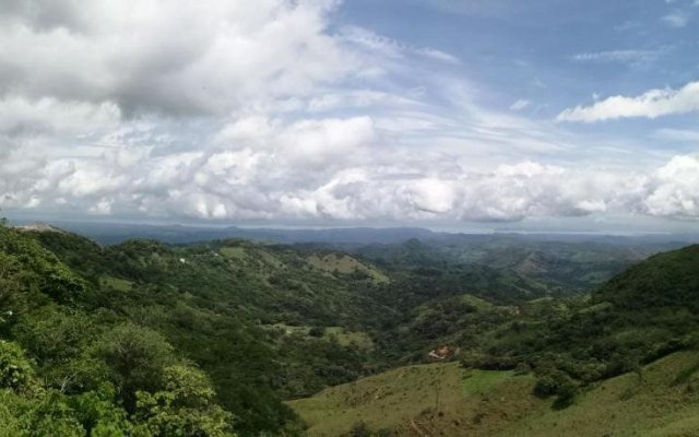 Monte Los Lirios Lodge