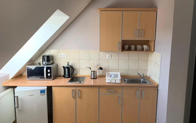 KarosPool Apartman