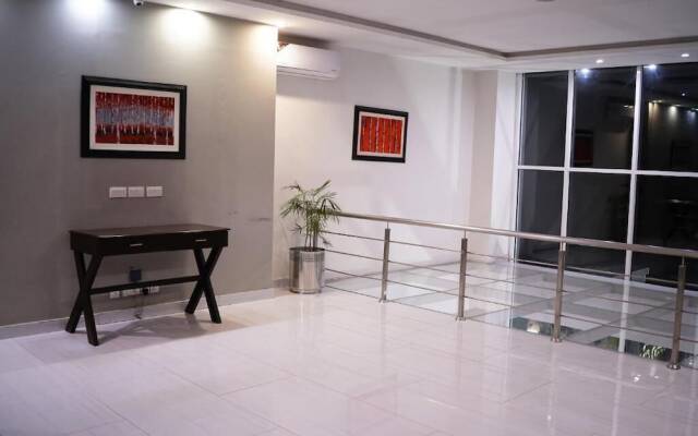 Faletti's Grand MM Alam Road