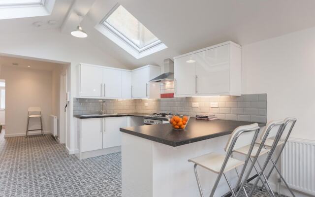 Newly Refurbished House in Bath - Sleeps 3