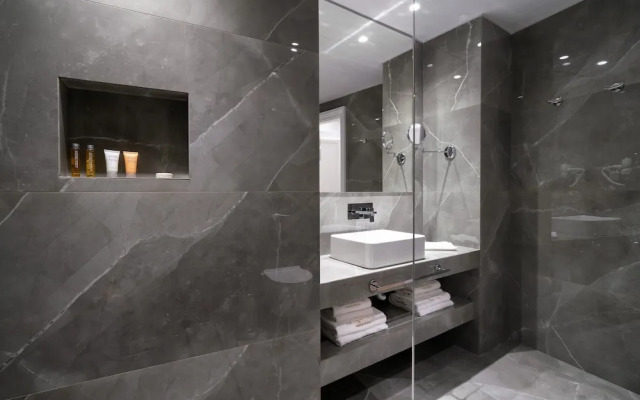 Praxitelous Luxury Suites