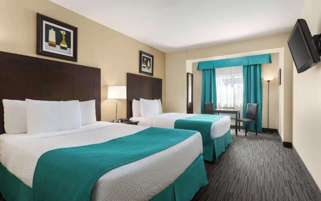 Days Inn by Wyndham Montreal East