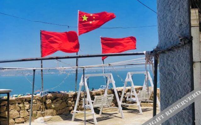 Zhoushan youth hostel for the elderly and the sea