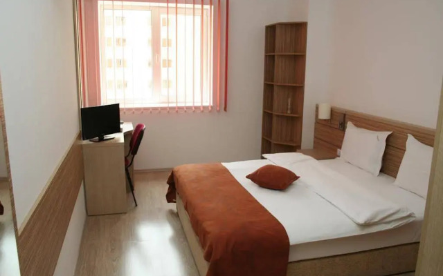 Top Rooms Aparthotel