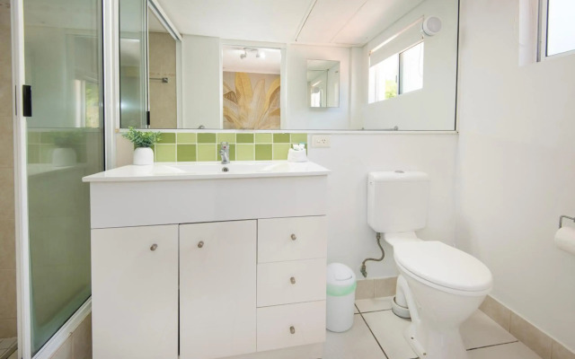 Golden Sands Beachfront Apartment Resort
