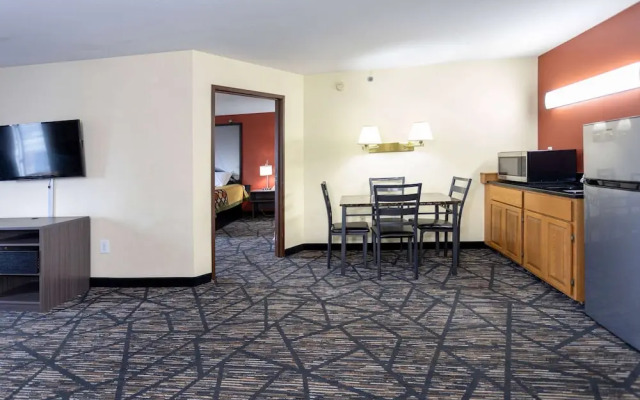 Super 8 Big Rapids MI