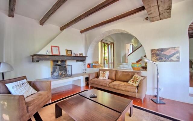 Villa Ulivacci by PosarelliVillas