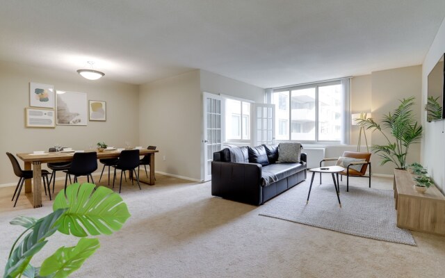 Magnificent Condo Crystal City With Gym