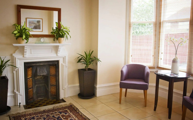 Abbey House Hotel