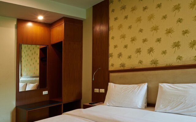 Phuket Ecozy Hotel
