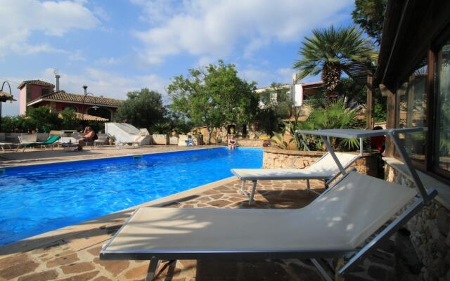 Merlo Trullo con Piscina