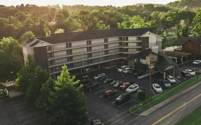 Twin Mountain Inn & Suites