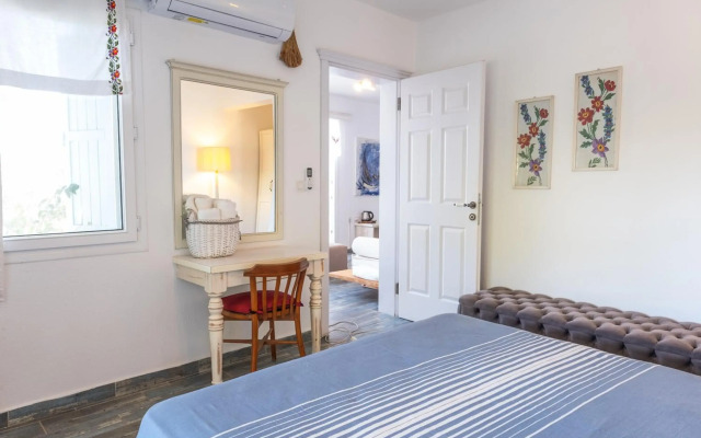 Kefi Beach and Suites