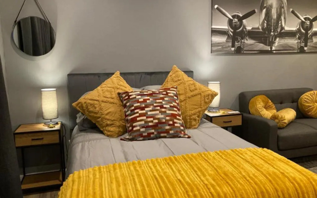 Leafy Retreat Kenridge Trendy