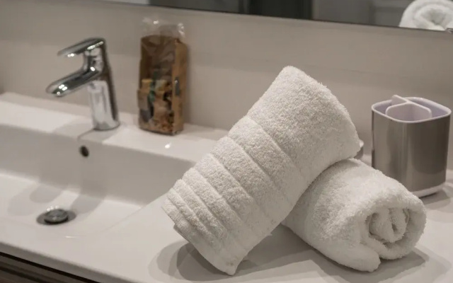 Apartment With Resort Amenities