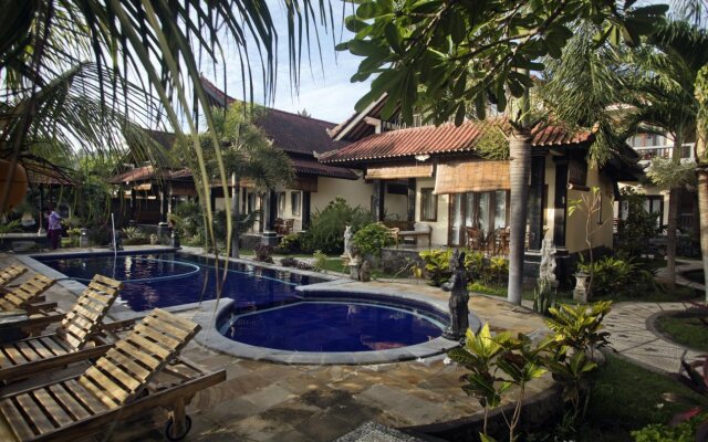 Tradisi Beach Front Villas