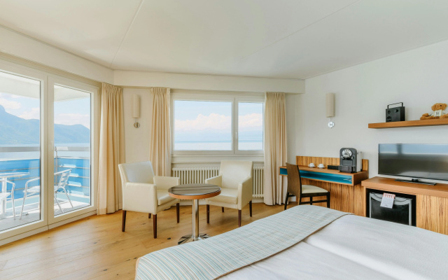 Hotel Mona