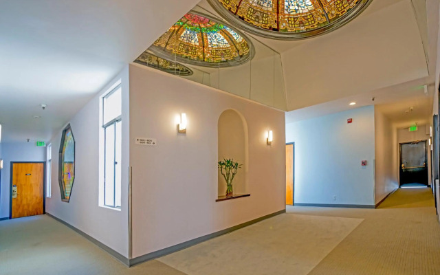 Grant Plaza Hotel