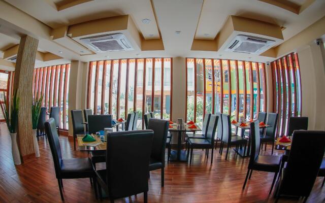 Three Inn Hotel