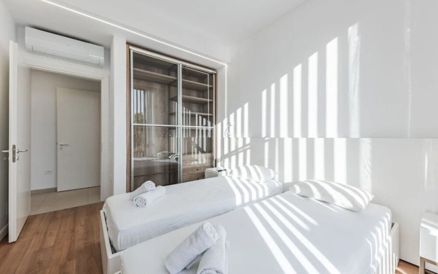 Seaside Retreat Green Coast