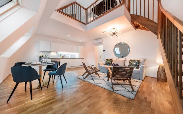 Relaxing Penthouse With Panoramic View And Terrace