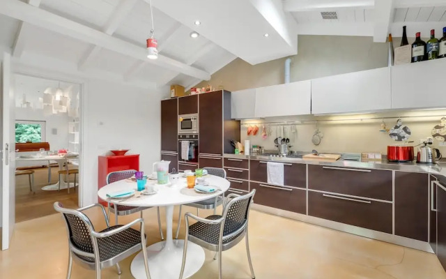 Il Gioiellino Indoor Pool And Sauna