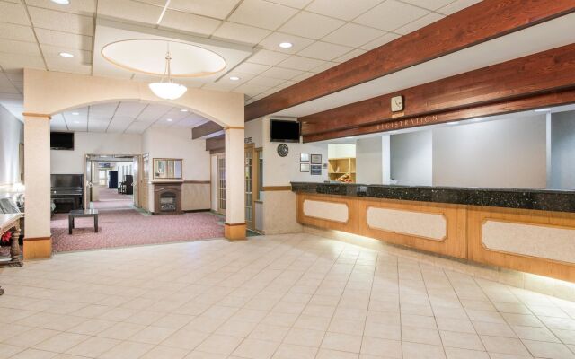 Howard Johnson - Kitchener Conestoga