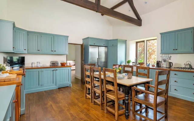 Bank Barn, Wreay