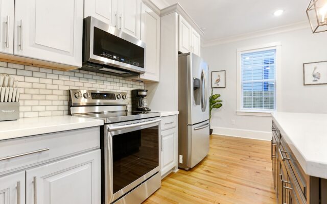 Chic Urban Retreat with Pool Steps to Bourbon St