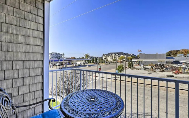 Dtwn Ludington Condo: Balcony, Walk To Beach!