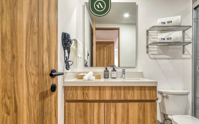Oceanview 1 BR Condo - Beach - Multiple Pools