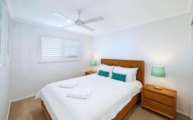 10 Mona Vista Crt Coolum Beach VIEWS WiFi Pet Friendly