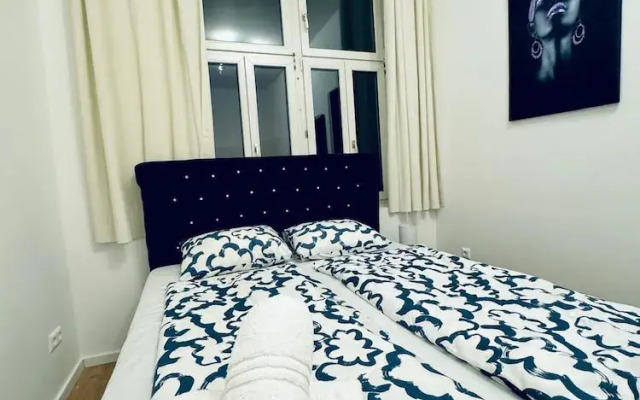 5BR Apartment Near Kaufpark Alterlaa