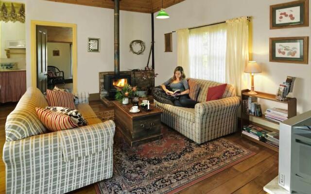 Cedar Creek Cottages