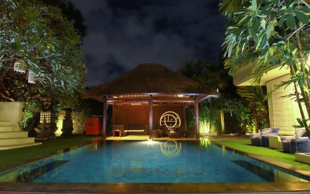 The Island Hotel Bali - Hostel