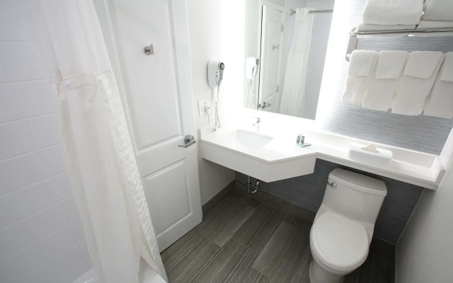 Best Western Paramus Hotel & Suites