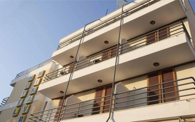 Minavra Hotel