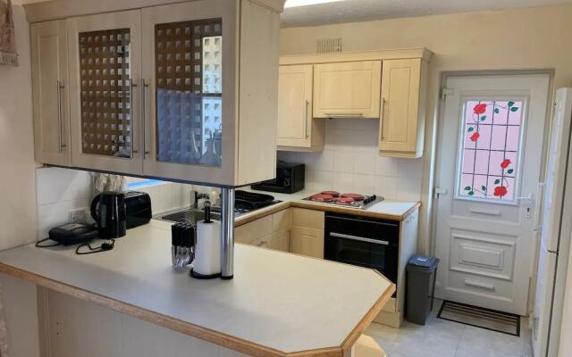 Stunning 3-bed House in Cheadle