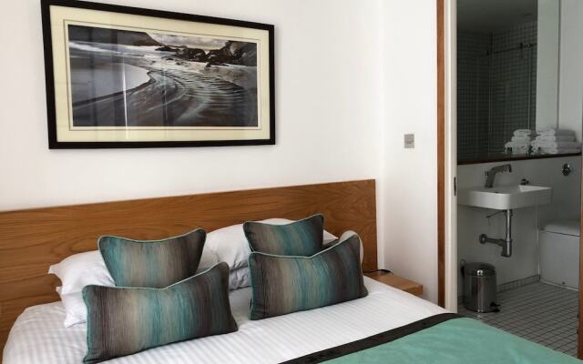 Gate House Apartments, TowerBridge