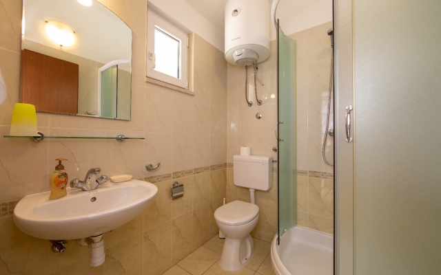 Apartment Ruzica - with sea view: A3 - zuti Igrane, Riviera Makarska