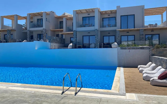 Helios Beach Hotel & Bungalows