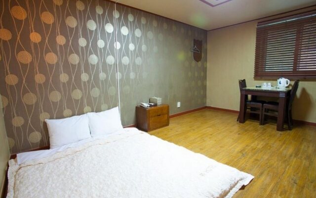 Hue Hotel
